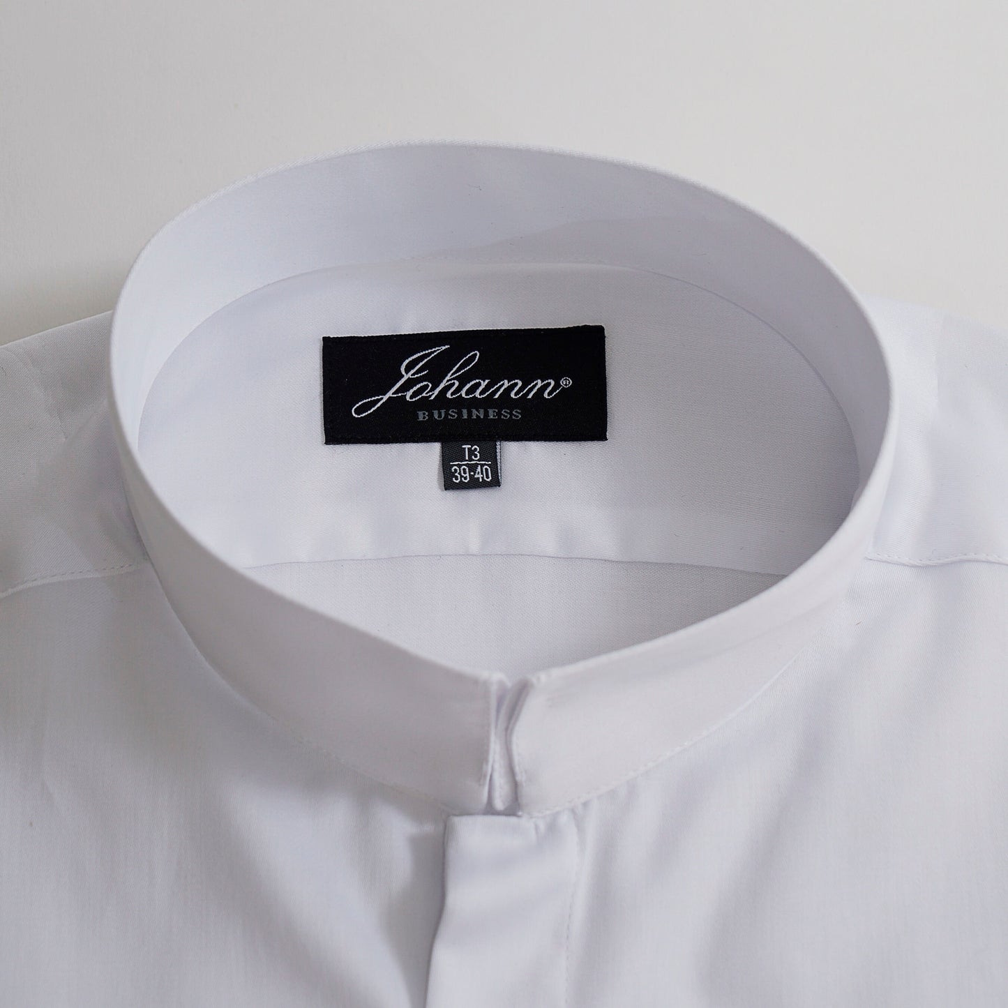 Chemise col inversé blanche