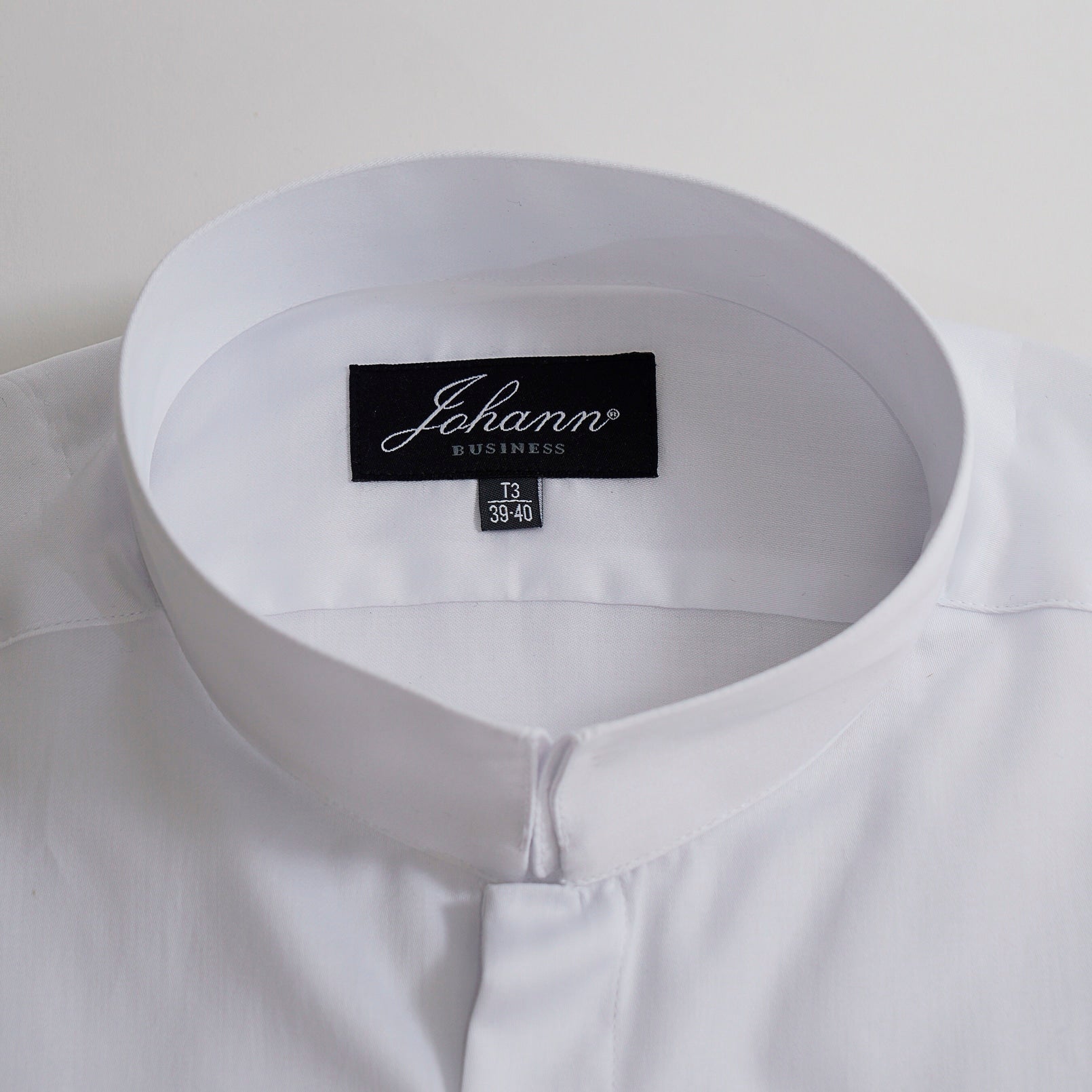 Chemise col inversé blanche